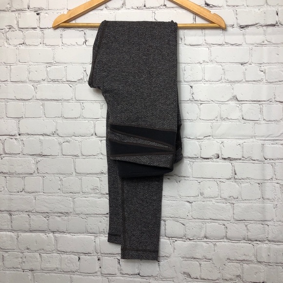 Lululemon Herringbone Leggings - Size 8 EUC - Picture 2 of 6